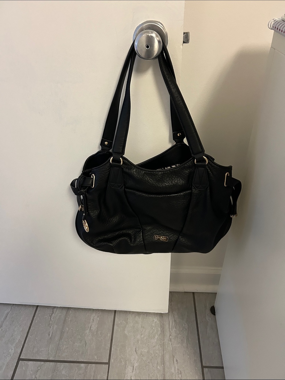 Jessica Simpson Black Shoulder Bag with Gold Hardware - Picture 2 of 4